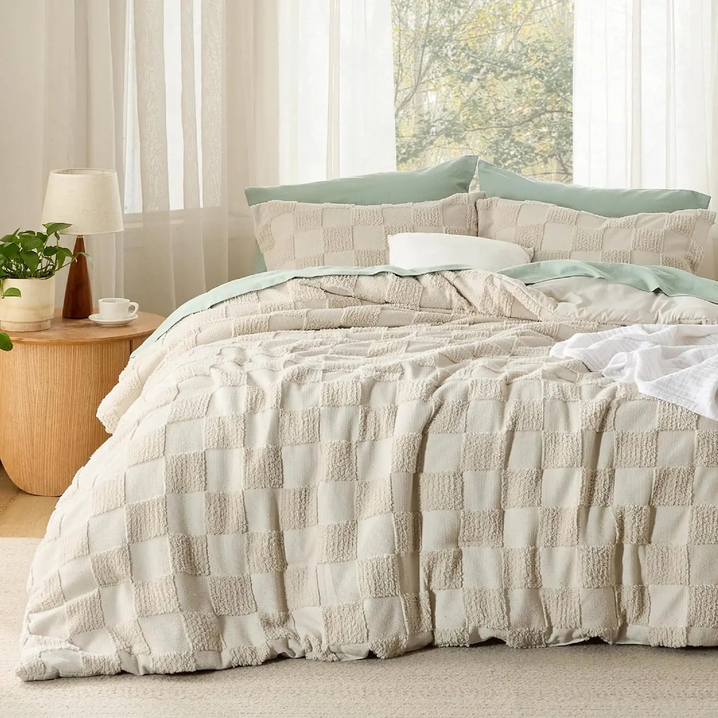 Bohemian Quilted Comforter Set 3-Piece — Soft Breathable Bedding with 2 Pillow Shams, Lightweight Boho Quilt