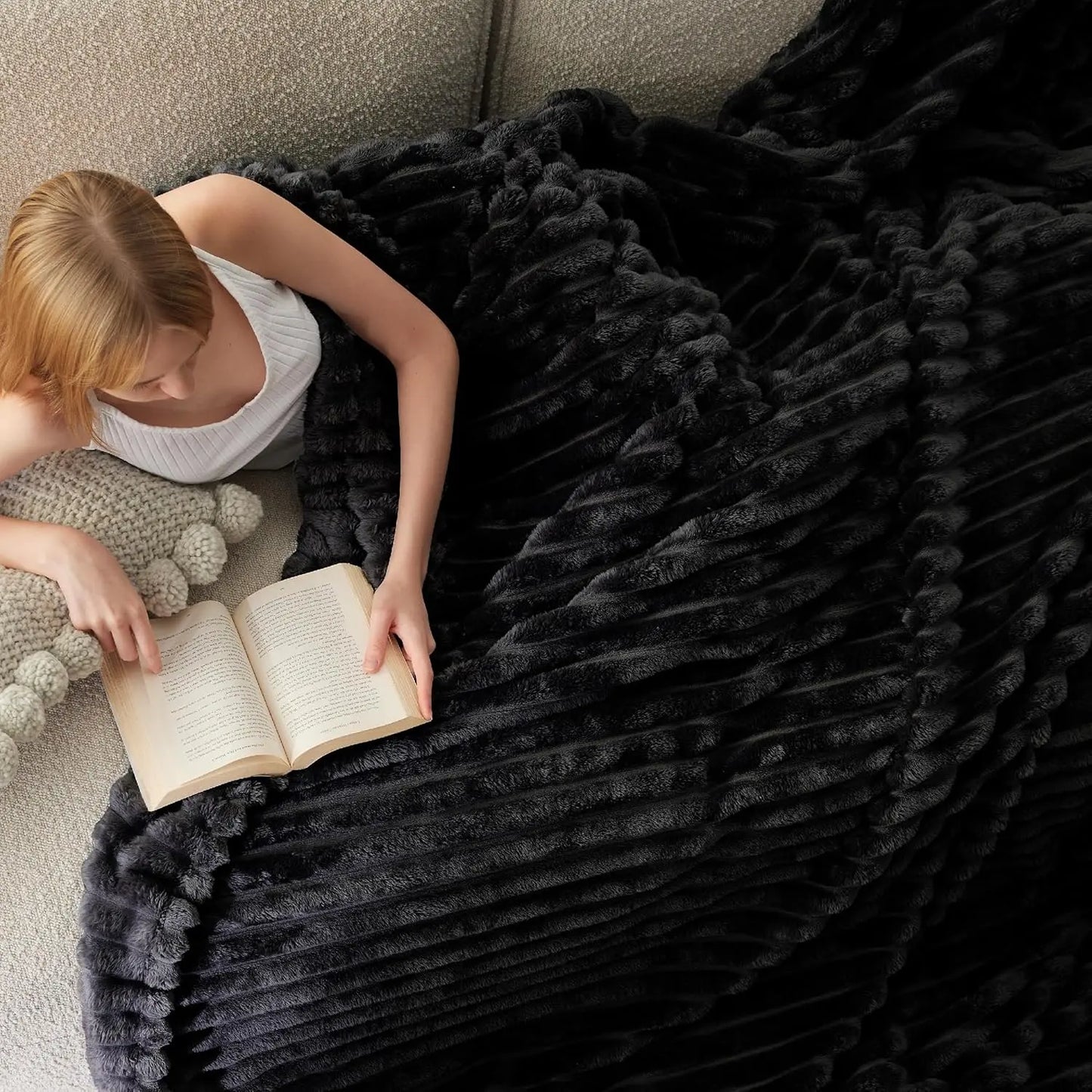 Super Soft Corduroy Baby Blanket – Warm Lightweight Throw for Couch, Bed & Nursery, Perfect Seasonal Gift