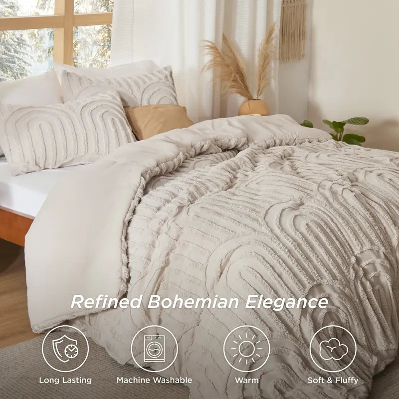 Bohemian Arch Quilt Bed Set — 3-Piece Ultra-Soft Coverlet with 2 Shams, Boho Chic Lightweight Bedding for All Seasons
