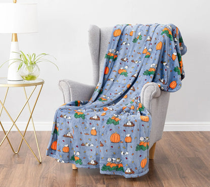 Berkshire Peanuts Halloween Plush 55x70 Throw