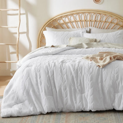 Bohemian Quilted Comforter Set 3-Piece — Soft Breathable Bedding with 2 Pillow Shams, Lightweight Boho Quilt