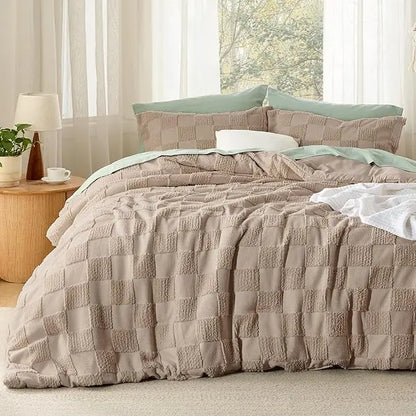 Bohemian Quilted Comforter Set 3-Piece — Soft Breathable Bedding with 2 Pillow Shams, Lightweight Boho Quilt